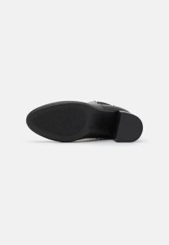 Anna Field Korte Laarzen - Black 12 Anna Field Korte Laarzen - Black -Schoenenwinkel 1e8bd80d6abb4d31b256208a85df1a2f