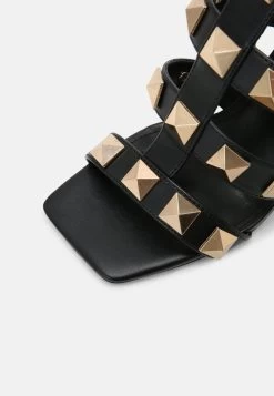 Steve Madden Capri - Sandalen - Black 17 Steve Madden Capri - Sandalen - Black -Schoenenwinkel 230b9ba9c36b464dade89d6ce01a6876