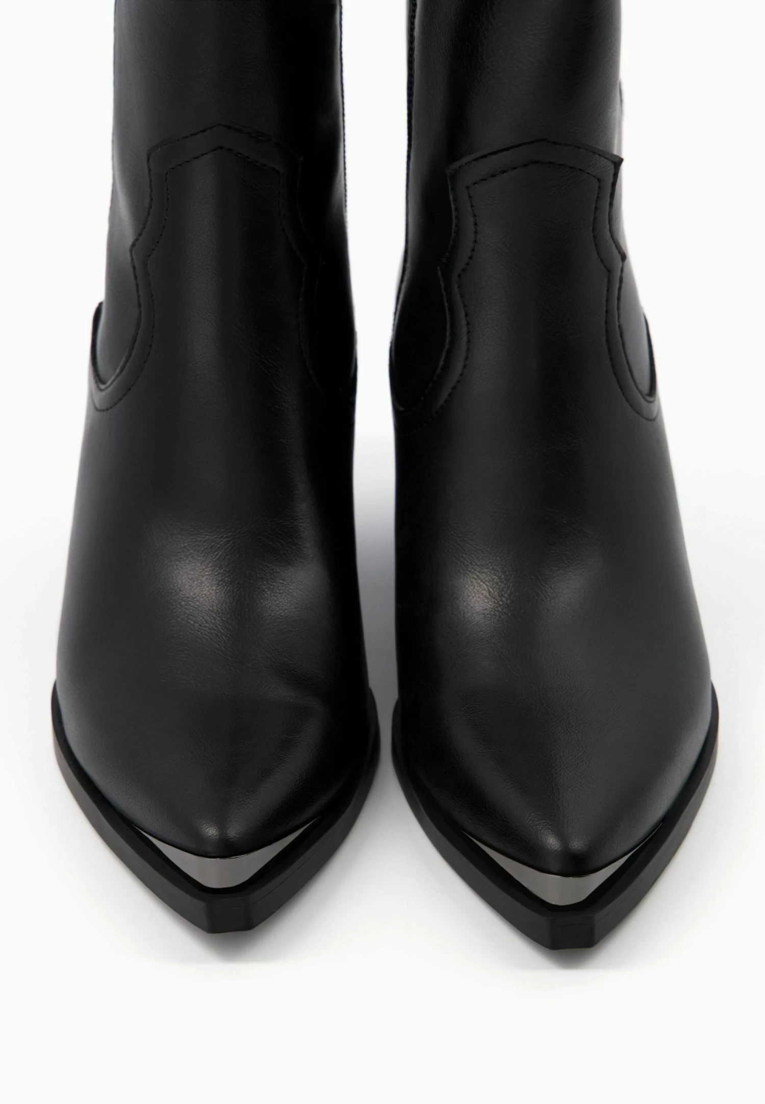 BERSHKA Heeled With Metallic Toe - Cowboy-/Bikerlaarsjes - Black 7 BERSHKA Heeled With Metallic Toe - Cowboy-/Bikerlaarsjes - Black - Afbeelding 5