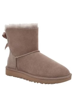 Ugg Mini Bailey Bow - Korte Laarzen - Caramel 10 Ugg Mini Bailey Bow - Korte Laarzen - Caramel -Schoenenwinkel 75603491636f43c6a1a464d94cedd14c