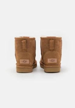 Ugg Classic Mini Regenerate - Korte Laarzen - Chestnut -Schoenenwinkel 8ebd3d97448e44159db529e77f739420