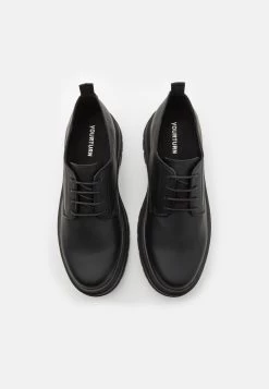 YOURTURN Unisex - Veterschoenen - Black -Schoenenwinkel 9fa49796f65c4877931c82951cb9937c