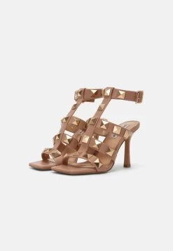 Steve Madden Capri - Sandalen - Nude 16 Steve Madden Capri - Sandalen - Nude -Schoenenwinkel a5e88f94fd93490380b44149ef8d9a16