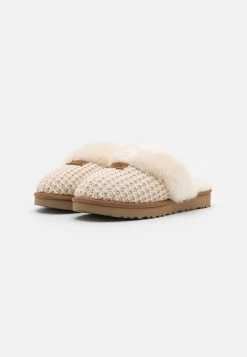 Ugg Cozy - Pantoffels - Cream -Schoenenwinkel b447d3eb2eee4d598de74ea451e5634d