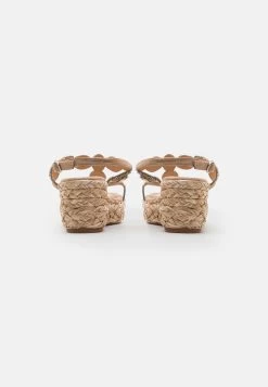 Alma En Pena Sandalen Met Sleehak - Beige 11 Alma En Pena Sandalen Met Sleehak - Beige -Schoenenwinkel b515a4cbbd6d4779b7f937298e61c6dd