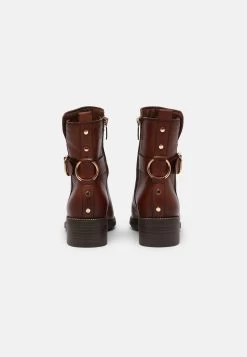 Tamaris Korte Laarzen - Maroon -Schoenenwinkel c690f09fbd7b485ab068683b035c8f6a