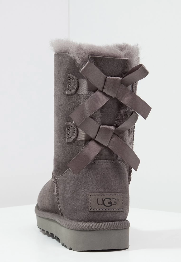 Ugg Bailey Bow - Korte Laarzen - Grey 7 Ugg Bailey Bow - Korte Laarzen - Grey - Afbeelding 5