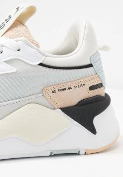 Puma Rs-X Reinvent - Sneakers Laag - White/Natural 11 Puma Rs-X Reinvent - Sneakers Laag - White/Natural -Schoenenwinkel d25986b384444c87bed9b27c43f3d8bd