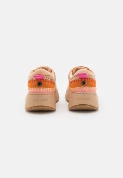Steve Madden Doubletake - Sneakers Laag - Natural/Orange 9 Steve Madden Doubletake - Sneakers Laag - Natural/Orange -Schoenenwinkel d71ec9323f0e4bc881d367b765a4fde6