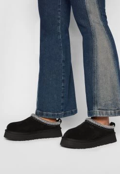 Ugg Tazz - Pantoffels - Nero 13 Ugg Tazz - Pantoffels - Nero -Schoenenwinkel da2d05b85f2f45398ede115ffee058bf