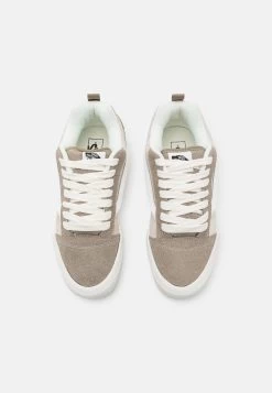 Vans Knu Skool Unisex - Skateschoenen - Beige/Light Brown/White -Schoenenwinkel da6bd36bf9d3469ea05d64d192dd8ac3