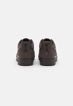 Nike Sportswear Nike Air Force 1 Premium - Sneakers Laag - Velvet Brown -Schoenenwinkel dd708d6df6ec413795281a3f9db47466