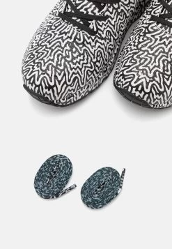 Uno - Sneakers Laag - Black/White -Schoenenwinkel e15017e786444988a9e10e43c3562a1c