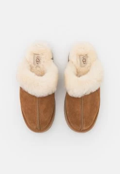 Ugg Disquette - Pantoffels - Chestnut 17 Ugg Disquette - Pantoffels - Chestnut -Schoenenwinkel e7285c3843ba4f50963a7119606316e7